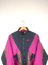 Lade das Bild in den Galerie-Viewer, Nike Jacket - Small
