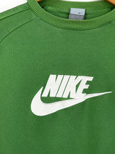 Lade das Bild in den Galerie-Viewer, Nike Sweatshirt - Small
