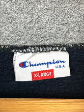 Lade das Bild in den Galerie-Viewer, Champion 1/4 Zip Sweatshirt - XLarge
