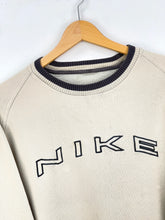 Cargar imagen en el visor de la galería, Nike Sweatshirt - Medium
