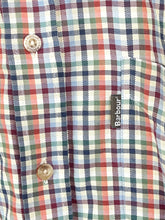 Cargar imagen en el visor de la galería, Barbour Shirt - Medium
