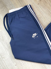Load image into Gallery viewer, Nike Air Parachute Baggy Track Pant - Medium
