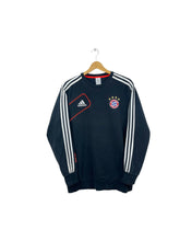 Carregar imagem no visualizador da galeria, Adidas Bayern Munich Sweatshirt - XLarge
