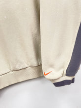 Cargar imagen en el visor de la galería, Nike Sweatshirt - Medium
