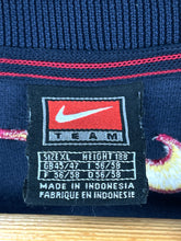 Carica l&#39;immagine nel visualizzatore di Gallery, Nike F.C Barcelona 1999/00 Sweatshirt - XLarge
