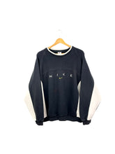 Carica l&#39;immagine nel visualizzatore di Gallery, Nike Sweatshirt - XLarge
