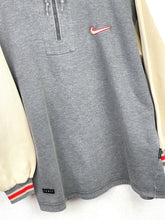 Lade das Bild in den Galerie-Viewer, Nike Sweatshirt - Medium
