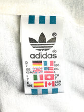 Cargar imagen en el visor de la galería, Adidas Jacket - Large
