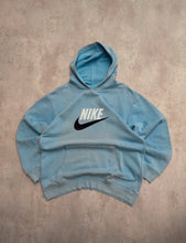 Carregar imagem no visualizador da galeria, Nike Sweatshirt - Small
