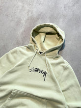 Carregar imagem no visualizador da galeria, Stussy Sweatshirt - Small
