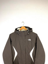 Load image into Gallery viewer, TNF Hyvent Technical Jacket - Medium wmn
