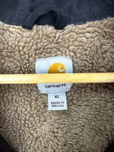 Cargar imagen en el visor de la galería, Carhartt Sherpa Lined Jacket - XLarge
