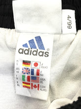 Carregar imagem no visualizador da galeria, Adidas Short - XLarge
