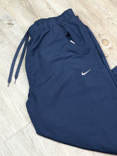 Lade das Bild in den Galerie-Viewer, Nike Baggy Track Pant - Large
