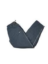 Cargar imagen en el visor de la galería, Nike Parachute Baggy Track Pant - Large
