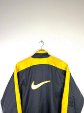 Lade das Bild in den Galerie-Viewer, Nike Jacket - Small
