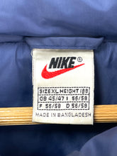 Carica l&#39;immagine nel visualizzatore di Gallery, Nike Puffer Coat - XLarge
