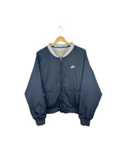 Lade das Bild in den Galerie-Viewer, Nike Reversible Bomber Jacket - Medium
