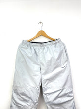 Load image into Gallery viewer, Nike Baggy Track Pant - Medium
