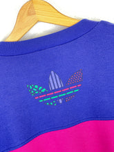 Cargar imagen en el visor de la galería, Adidas Sweatshirt - Large
