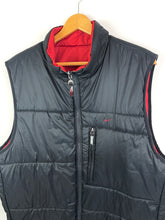 Cargar imagen en el visor de la galería, Nike Reversible Puffer Vest - Large
