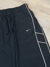 Load image into Gallery viewer, Nike Baggy Pant - Large
