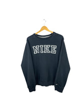 Carregar imagem no visualizador da galeria, Nike Sweatshirt - Medium
