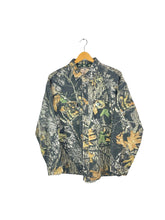 Charger l&#39;image dans la galerie, Vintage Realtree Camo Overshirt - Large
