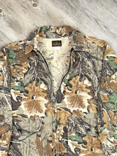 Load image into Gallery viewer, Vintage Realtree Camo Lightweight Jacket - XLarge
