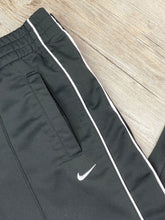 Carregar imagem no visualizador da galeria, Nike Baggy Track Pant - Medium
