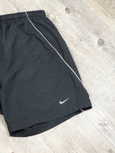 Cargar imagen en el visor de la galería, Nike Short - Small
