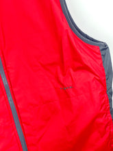 Carregar imagem no visualizador da galeria, Nike Reversible Puffer Vest - Large
