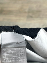 Lade das Bild in den Galerie-Viewer, Nike Baggy Track Pant - XLarge
