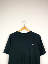 Carregar imagem no visualizador da galeria, Nike Tee Shirt - Medium
