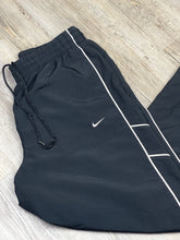 Load image into Gallery viewer, Nike Baggy Pant - Large
