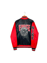 Carregar imagem no visualizador da galeria, Nike Varsity Jacket - Medium
