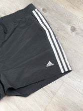 Charger l&#39;image dans la galerie, Adidas Short - Medium
