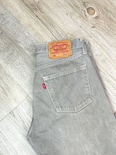 Load image into Gallery viewer, Levis 501 Jean - Small
