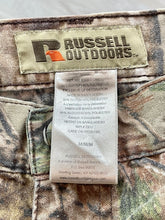 Load image into Gallery viewer, Russell Athletic Realtree Camo Cargo Pants - Medium
