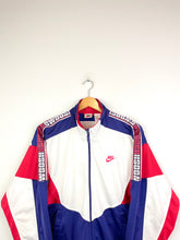 Lade das Bild in den Galerie-Viewer, Nike Jacket - Small
