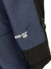 Cargar imagen en el visor de la galería, TNF x Gore-Tex Coat - Large
