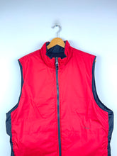 Cargar imagen en el visor de la galería, Nike Reversible Puffer Vest - Large
