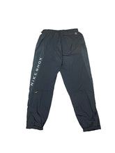 Lade das Bild in den Galerie-Viewer, Nike Shox Parachute Pant - Medium
