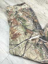 Load image into Gallery viewer, Russell Athletic Realtree Camo Cargo Pants - Medium
