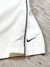 Lade das Bild in den Galerie-Viewer, Nike Baggy Track Pant - Medium
