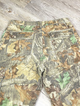 Load image into Gallery viewer, Wrangler Realtree Cargo Pant - Large
