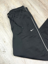 Lade das Bild in den Galerie-Viewer, Nike Baggy Track Pant - Medium
