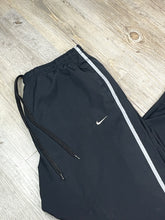 Lade das Bild in den Galerie-Viewer, Nike Baggy Track Pant - XLarge
