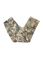 Cargar imagen en el visor de la galería, Vintage Realtree Camo Cargo Pant - Medium
