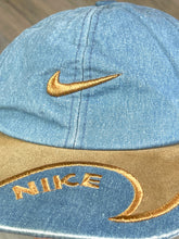 Carica l&#39;immagine nel visualizzatore di Gallery, Nike Cap - One Size
